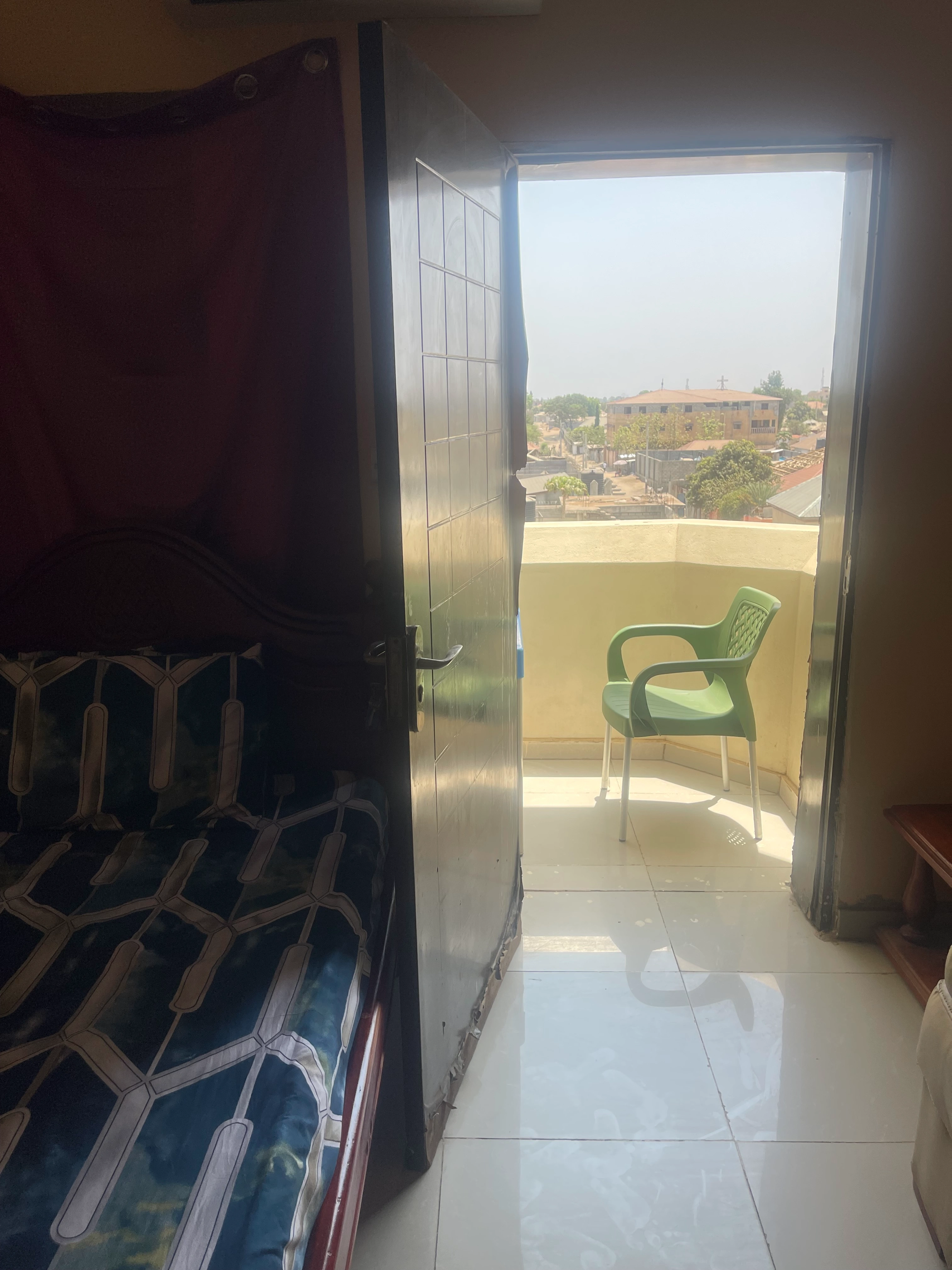 Hotel for Sale – Paris Hotel, Nyakuron South